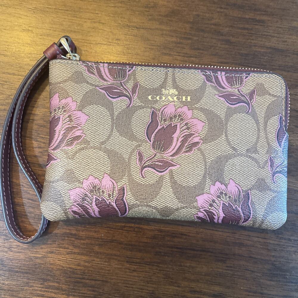 COACH Corner Zip Wristlet In Signature Canvas With Desert Tulip Print